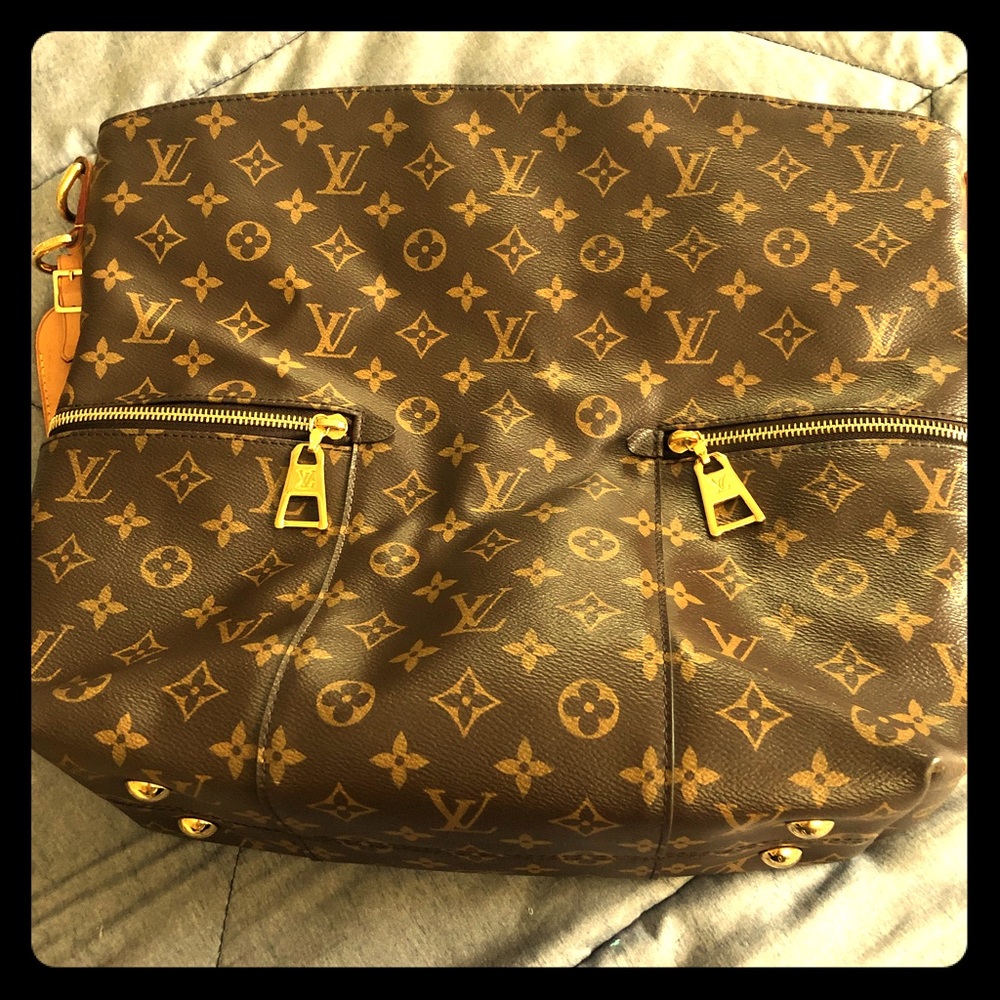 Louis Vuitton Purse